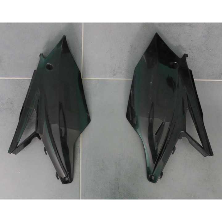 PLAQUES LATÉRALES UFO NOIR SUZUKI RMZ 250 10-17